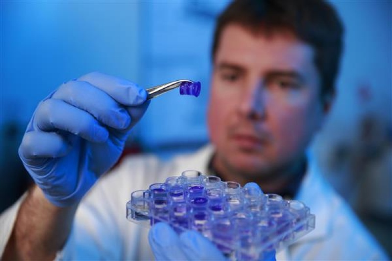 强生联手Aspect Biosystems开发3D打印膝关节半月板