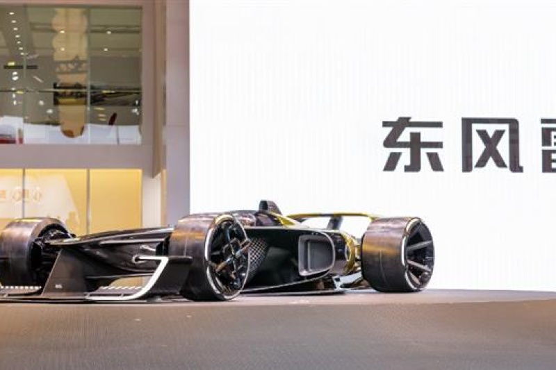 完全3D打印的透明驾驶室，雷诺F1赛车惊艳上海国际车展
