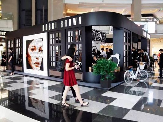 雅诗兰黛在魔都开了一家快闪3D打印咖啡店，火成网红！